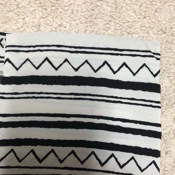 BCBGeneration fun patterned pants. Size M. Worn once! - Picture 3 of 7